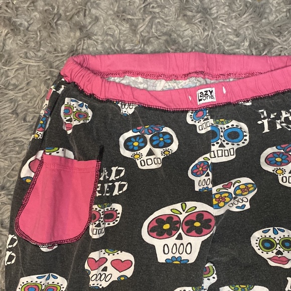 Comfy pajama pants, not thin or super thick. - Picture 3 of 3